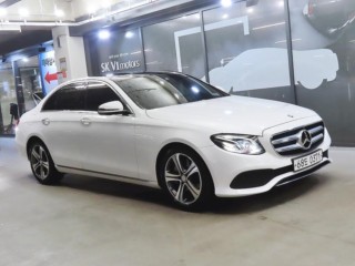벤츠 E300 아방가르드 중고차 매물 사진